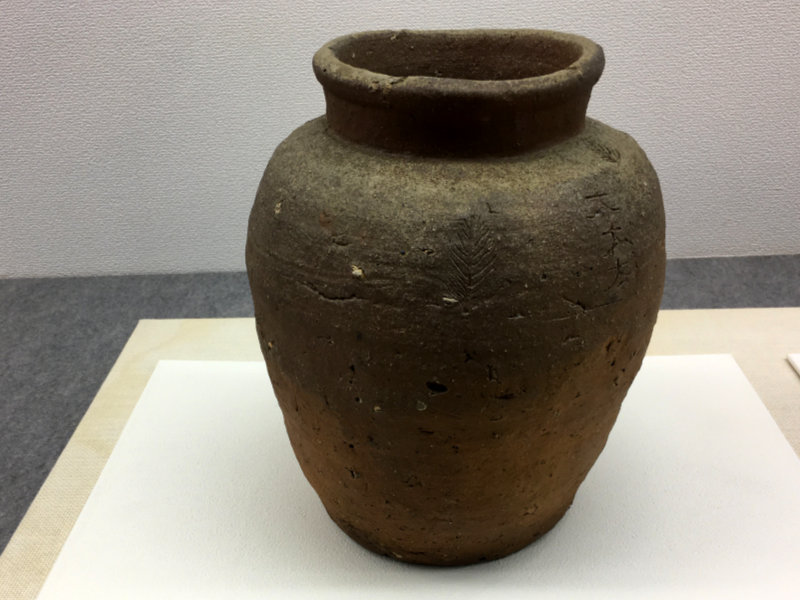 Vase bizen ancien - photo prise au Musée du bizenyaki à Imbe